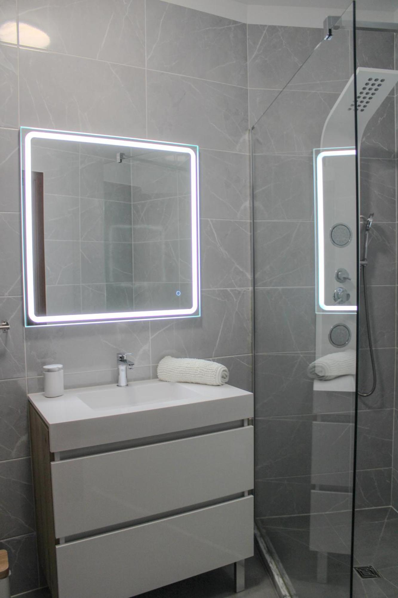 Apartment M&m Charming Lagos
